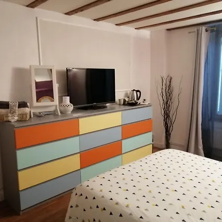 Le Cerisier Couette-café 3*